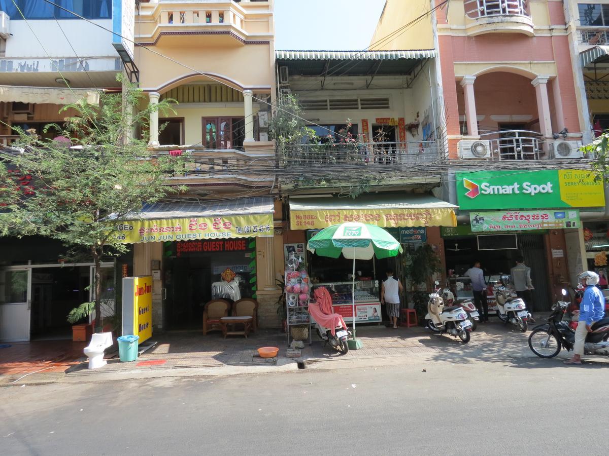 Jun Jun Guesthouse Phnom Penh Luaran gambar